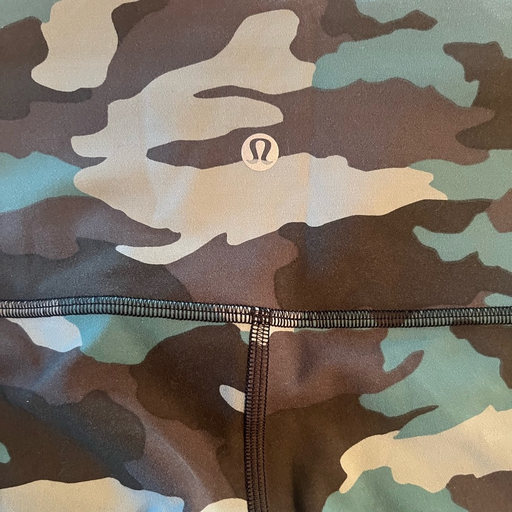 Lululemon Reversible Wunder Under Camo Leggings & Tank NWT - TANK IS SOLD - Picture 3 of 13